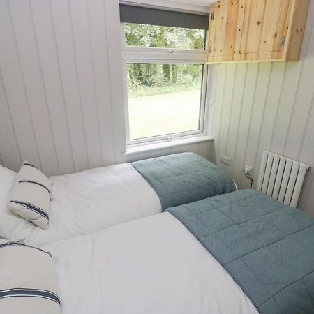 Villa Saltwater Haverfordwest Esterno foto