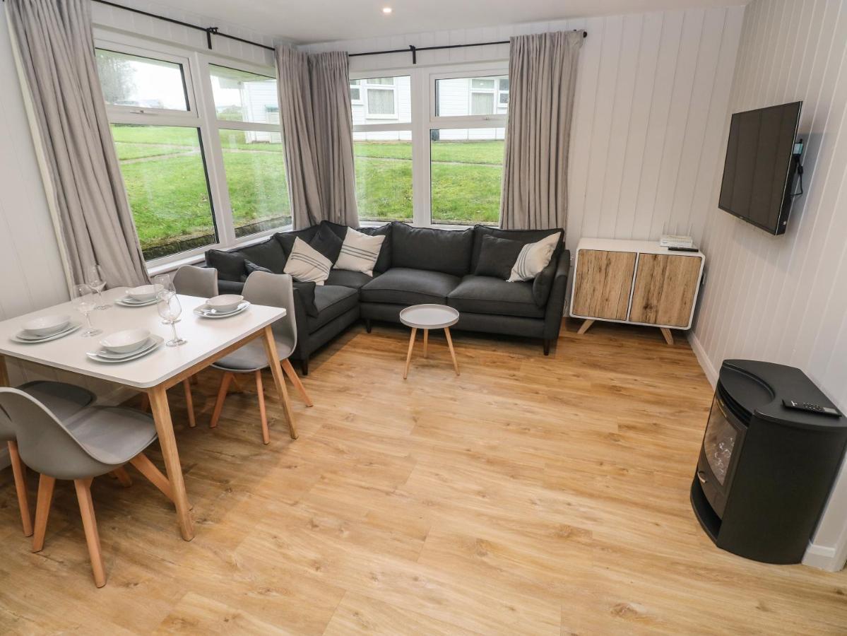 Villa Saltwater Haverfordwest Esterno foto