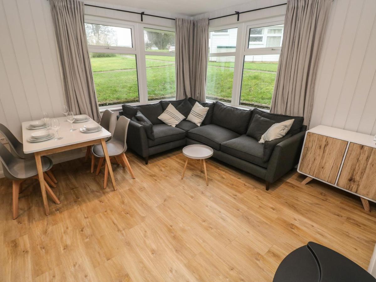 Villa Saltwater Haverfordwest Esterno foto