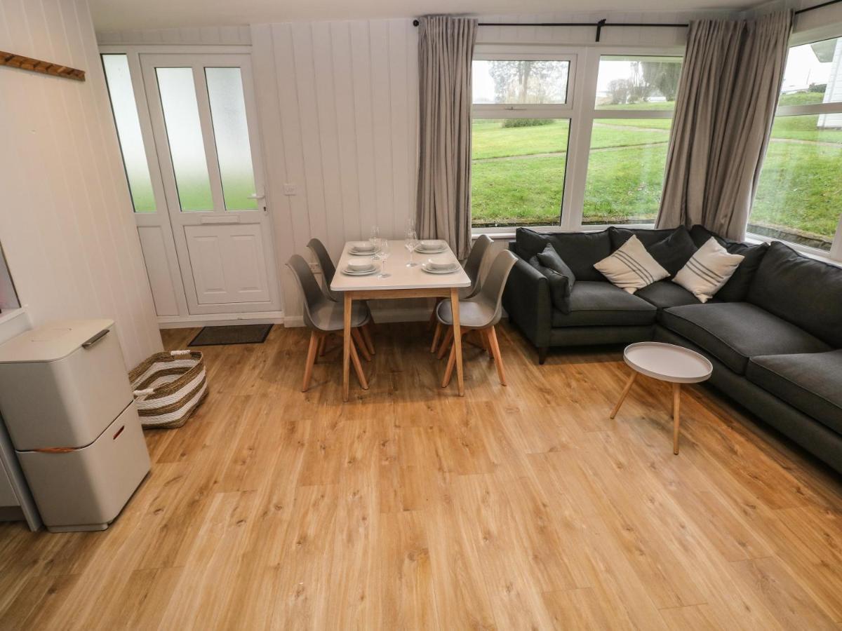 Villa Saltwater Haverfordwest Esterno foto